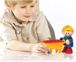 Tolo First Friends Figurine de jeu - Ouvrier du bâtiment avec brouette