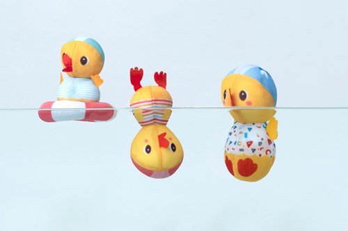 Lilliputiens - Canards en caoutchouc prenant des cours de natation-2