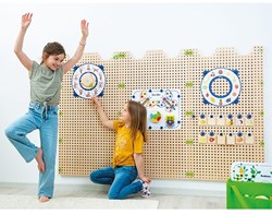 Beleduc jouet éducatif Plug it - set horloge et feuille d'action multicolore