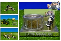 Kids Globe Voederring met Koe 1:32