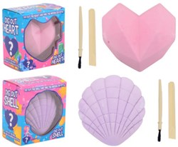 Coquille et coeur découpés dans la boîte 24516
