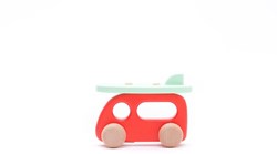 Bajo camping-car en bois avec planche de surf - jouet durable pour enfants