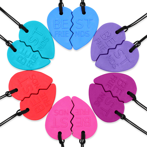 ARK Therapeutic bijou à mâcher cœur d'amitié magenta jouet Set van 2 halve-hartkauwkettingen om samen met een vriend(in) te dragen.-2