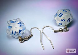 Boucles d'oreilles dés Chessex Borealis Icicle Mini-Poly D20 paire