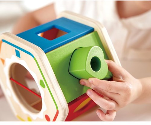 Hape jouet éducatif trieur de formes en bois multicolore-3