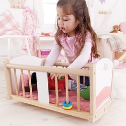 Hape berceau en bois cradle - jouet durable pour poupée
