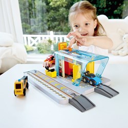 Hape jouet Repair & Wash Station ensemble en bois pour enfants