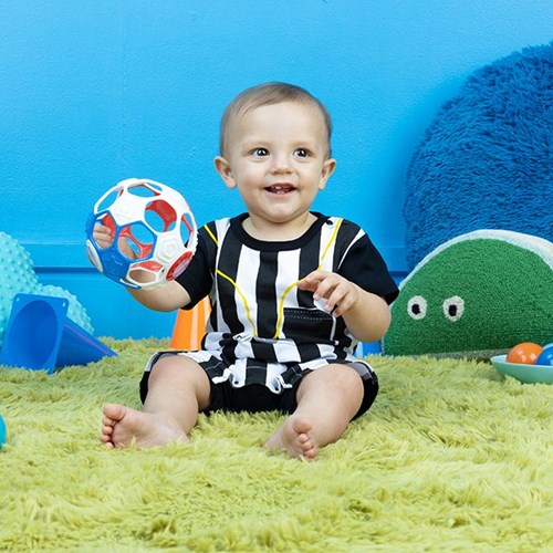 Oball hochet bébé football Grippin Goals - jouet coloré et flexible