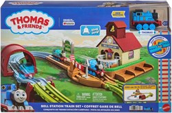 Mattel jouets Thomas & Friends Coffret train Bell Station avec accessoires