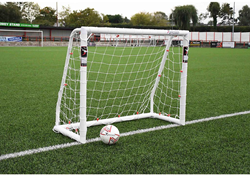 Precision but de football match plastique 5'x4' blanc - certifié BS 8462